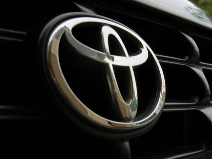 Новый Toyota Avalon 2019 впервые заметили на дорожных тестах